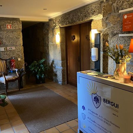 Bergui Guesthouse - Em Guimaraes Desde 2017 Экстерьер фото