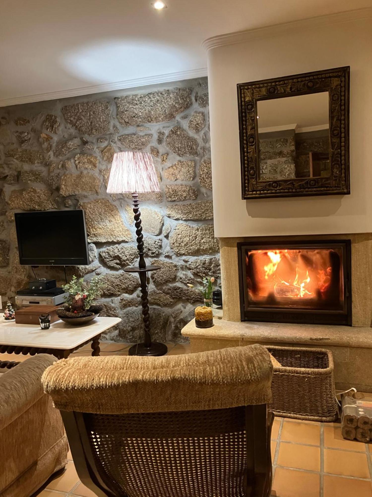 Bergui Guesthouse - Em Guimaraes Desde 2017 Экстерьер фото