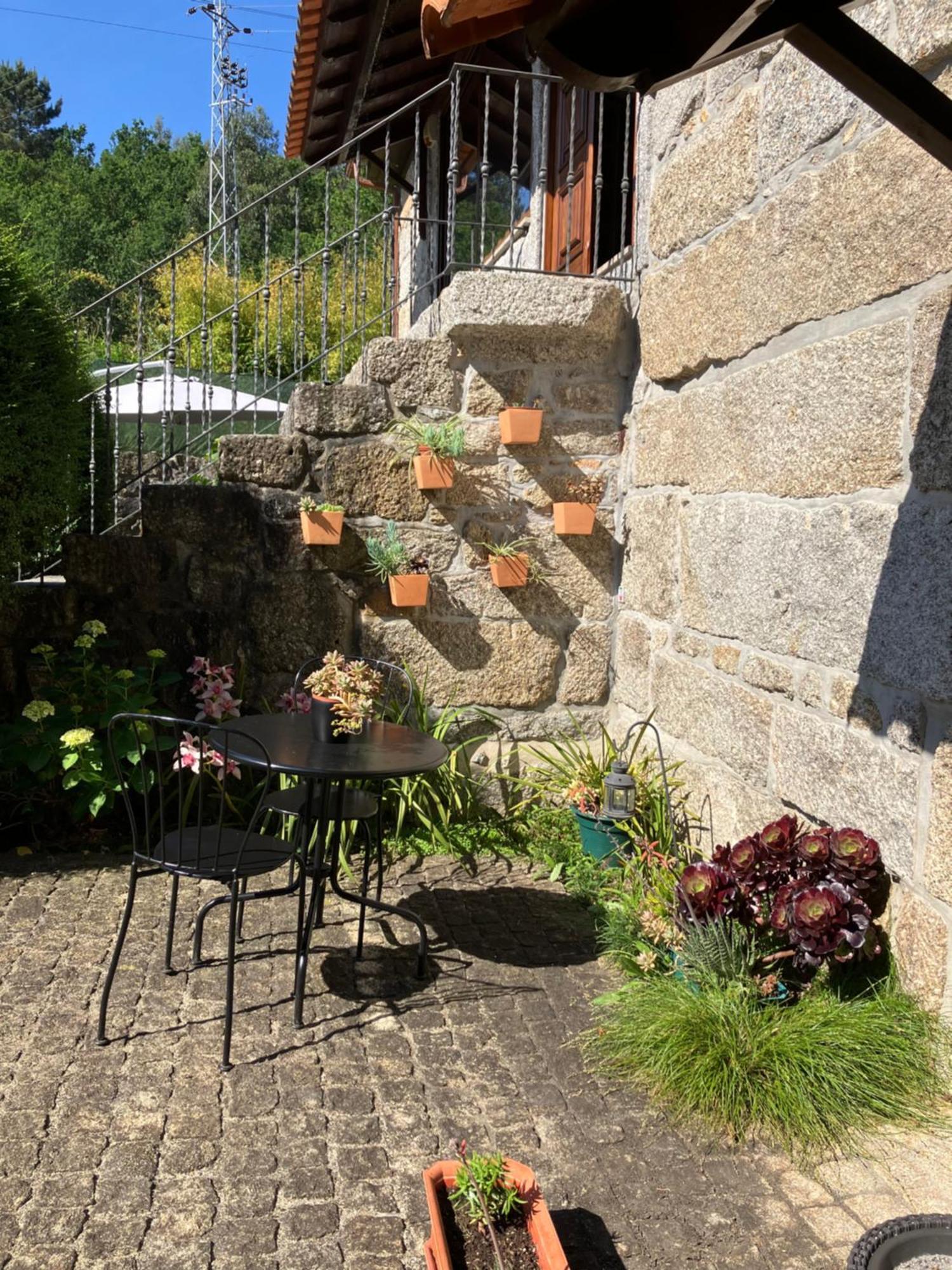 Bergui Guesthouse - Em Guimaraes Desde 2017 Экстерьер фото