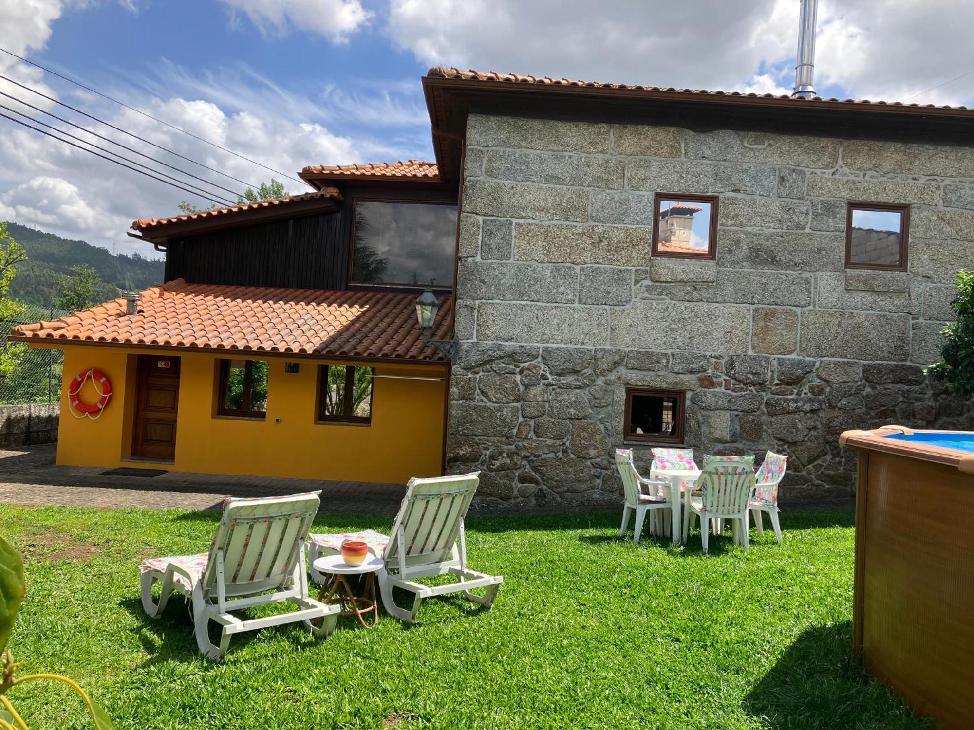 Bergui Guesthouse - Em Guimaraes Desde 2017 Экстерьер фото