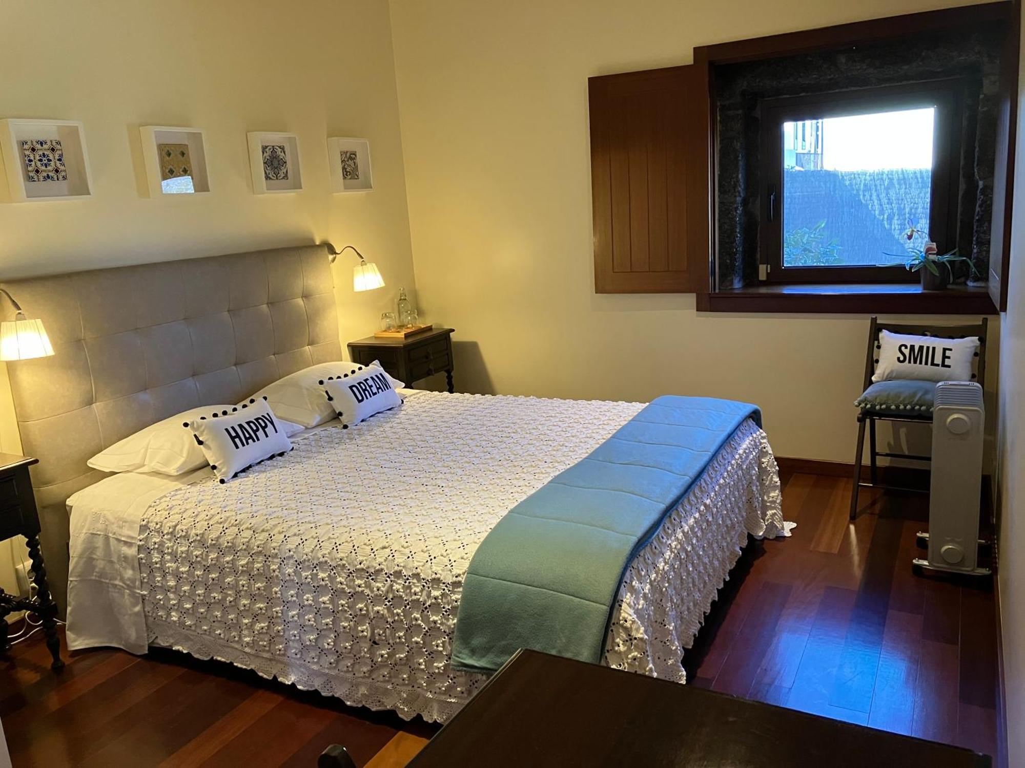 Bergui Guesthouse - Em Guimaraes Desde 2017 Экстерьер фото